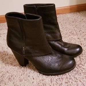 BOC Cuffed Black Leather Booties Shoes 9
